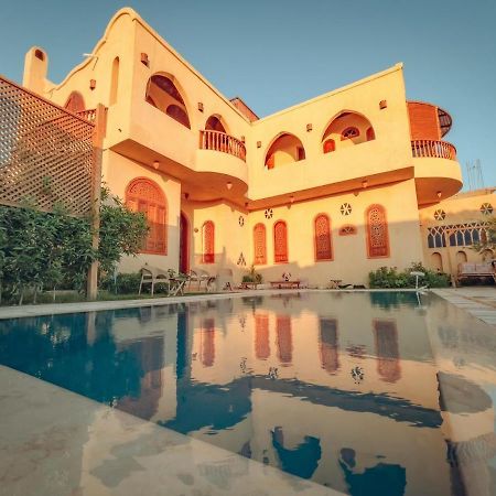 Tunis Palace - Fayoum Luaran gambar