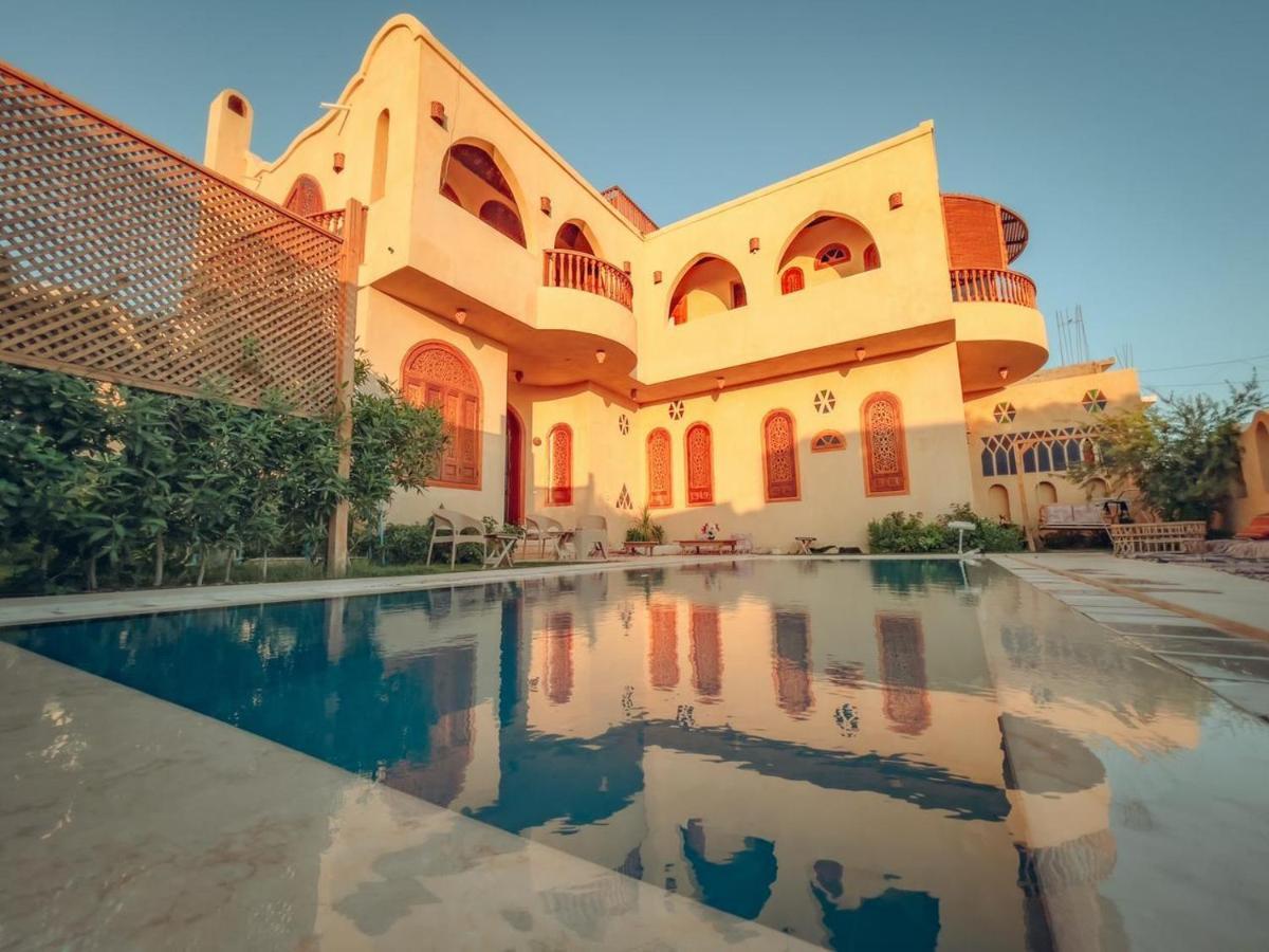 Tunis Palace - Fayoum Luaran gambar